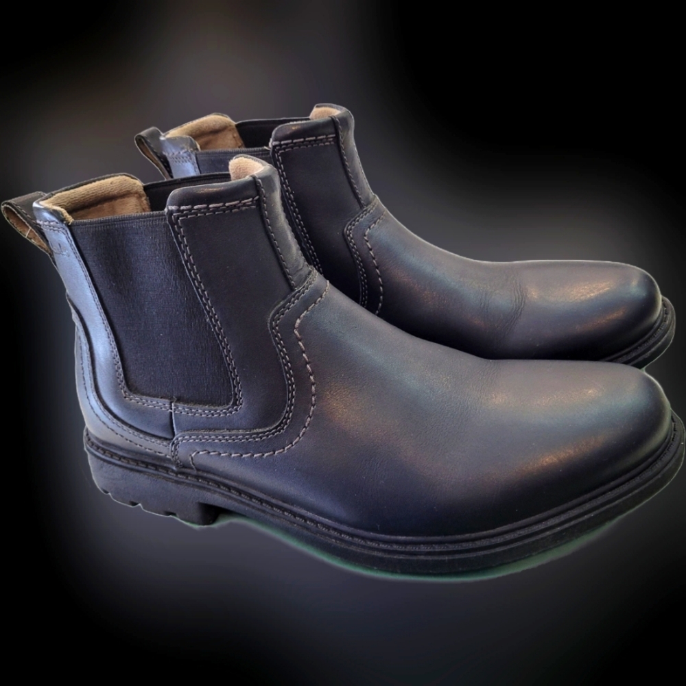 Clarks Leather Lug Sole Chelsea Boots